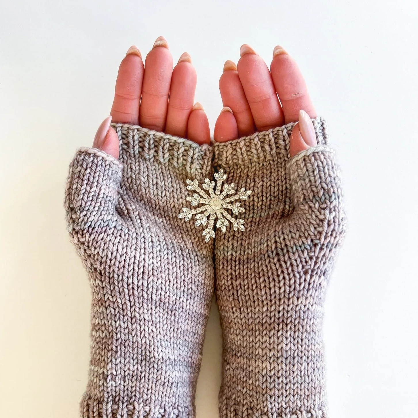 Sadie Simple Mitt Pattern - Image 4