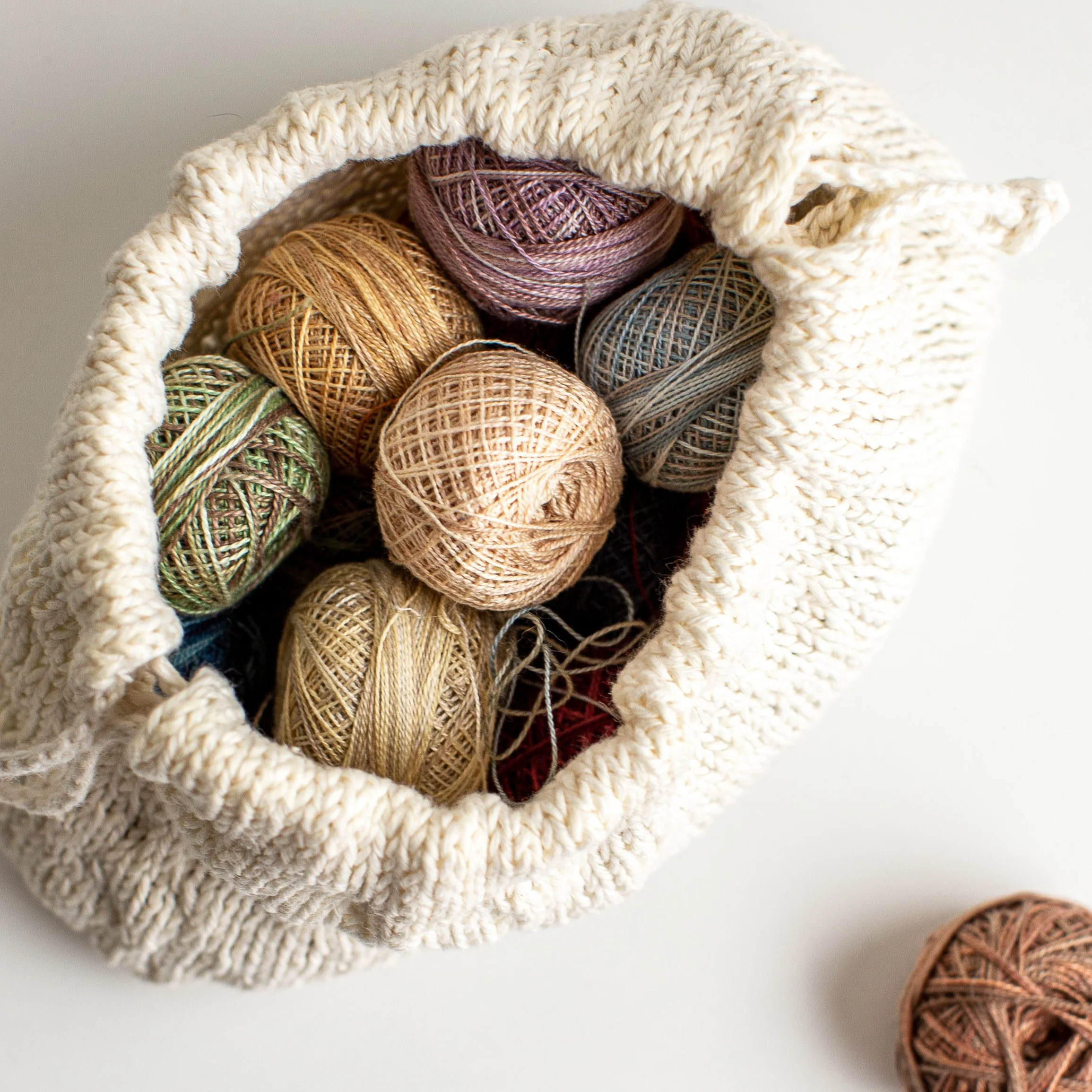 Trellis Stitch Drawstring Bag Set Kit - Image 5